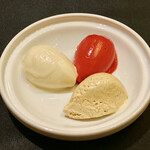 ガストロノミー ジョエル・ロブション - 洋梨のソルベ、バニラアイス、フランボワーズソルベ