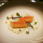 ガストロノミー ジョエル・ロブション - スモークサーモンのフリヴォリテ 爽やかな山葵クリームで