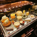 ガストロノミー ジョエル・ロブション - チーズワゴン