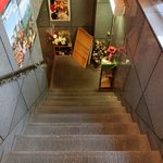 BISTRO 石川亭 - 外観の地下1階入口への風景です