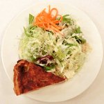 BISTRO 石川亭 - 本日のランチ 1100円 のベーコンとチーズのキッシュ