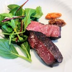 La Brianza - サカエヤ十勝若牛フィレ炭火焼きロメスコソースタスマニア産粒マスタード。赤身の美味しさ味わいしっかりそしてやわらかしっとり♡