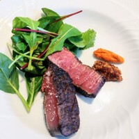 La Brianza - サカエヤ十勝若牛フィレ炭火焼きロメスコソースタスマニア産粒マスタード。振られているお塩が毎回いつも絶妙な量だものだから、お肉の味わいをひきたてまくるのよ〜 だからマスタードもロメスコも忘れがち^^;汗