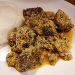 Food Hut Plus - エグシというメロンに似たウリの種を つぶして入れたナイジェリアのシチューだよ