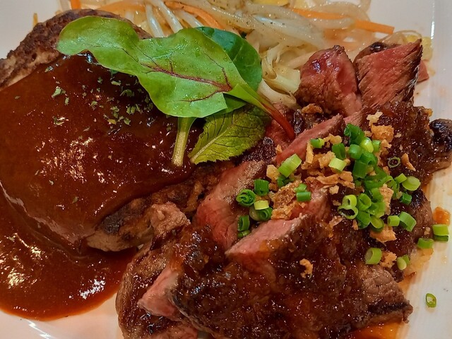 福島牛ステーキと肉汁ハンバーグ 文や（FUMIYA） - 福島（ステーキ）の写真