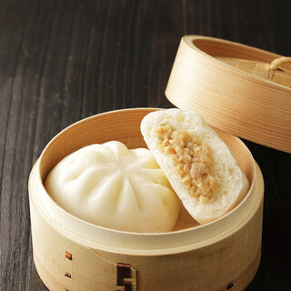 We are proud of our handmade Dim sum ◎ Enjoy the piping hot Xiaolongbao and ``Dong D Bao'' ♪