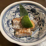 小半 - お通し、太刀魚の焼き物
