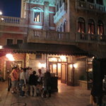 リストランテ　ディ・カナレット - パレード(20:05前）に間に合うように19:30に店を出た。プライオリティ・シートは朝一にとろう
