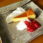 ヴィレッジ 432 - レアチーズケーキとベイクドチーズケーキ