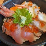 おけしょう鮮魚の海中苑 - 