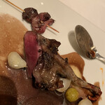 ル・マノアール・ダスティン - いい色してますよねー。鉄分を感じながら腿をガブリ！