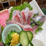 寿司と山形蕎麦 海風季 - おすすめのいわし刺し　ぴっかぴか～