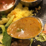 チーズケーキと彩りカレー Luna piena - チキンカレー