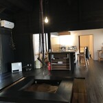 長者屋 - 囲炉裏とカウンター