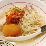 81番 - バルサミコ味玉も輝く特製うま味塩そば♪