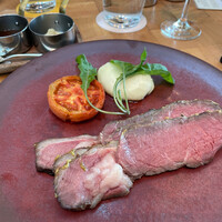 ザ タヴァン グリル＆ラウンジ - 