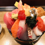 寿司芳 - 美しく幸せなチラシ寿司。もはや芸術