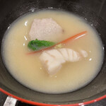 あま木 - クエと海老芋のお椀　白味噌仕立て