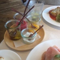 24/7 restaurant - ドレッシングはお好みで