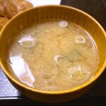 大衆食堂 定食のまる大 - 味噌汁　2021.12.20