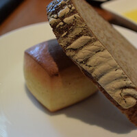 グランド キッチン - 温かいパン