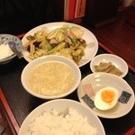 日昇園 - キャベツと豚バラ炒め(750円)