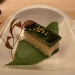 Sushi Yoshikawa - 鯖の押し寿司