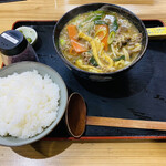 やまびこ弁天 - 「肉野菜カレーうどん」880円税込み♪ ＋ 「ごはん大」180円税込み♪