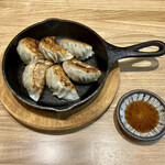 八幡麻婆 雅 - 池ちゃん餃子(6個550円)