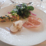 リストランテ 錦ケ丘 - ●前菜。グリーンサラダも手ぬかりない一品。バジル、ベビーリーフ、ルッコラ、クレソンだと思うけど新鮮なのをオリーブオイルと酢と塩でいただきます