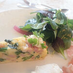 リストランテ 錦ケ丘 - ●前菜のフリッタータはオムレツの一種、ほうれん草と刻みハムが入ってるミャ