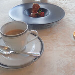 リストランテ 錦ケ丘 - ドルチェにはコーヒーか紅茶かえらべますミャ