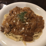 プー横丁 - スパゲティ ビーフストロガノフ