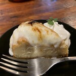 雪の窯珈琲 - 三段仕込みのチーズケーキ
