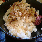 Edosobawatanabe - 甘めの丼汁が少量かかっています。