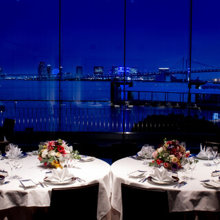 東京湾を眺めながらのディナー