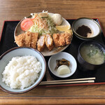 Tonkatsu Resutoran Tonki- - とんかつランチ（税込み１２００円）