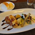 ビストロウエハラ - メインの魚と肉料理