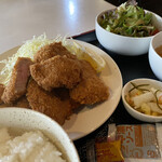 Torikichi - サラダ、つけ麺、味噌汁、盛りのいいご飯