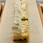 パティスリー＆ブーランジェリー ラ・パルム・ドール - アイアシェッケ＠シンプルな素材感だけど存在感のあるドイツチーズケーキ。ほのかなエダムチーズの塩気