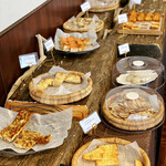 パティスリー＆ブーランジェリー ラ・パルム・ドール - パンコーナー