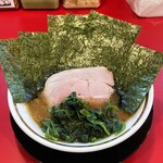 IEKEI KANSAI 王道家直系 我道家 - ラーメン750円麺硬め。海苔増し100円。