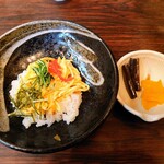 Udon Hajime - 令和4年2月 ランチタイム
                        お昼の定食のちらし寿司