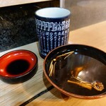 半平寿司 - 赤出汁