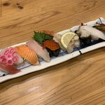 魚輝水産 - 寿司盛り合わせ（10貫）（￥990）