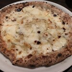 MILLE FIORI - 4種チーズのクリームソース　蜂蜜がけ