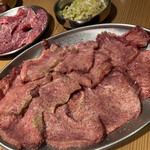 じごろ七厘焼肉 金べこ - 