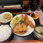 Rumondo - 豚ロース生姜焼き+エビフライと白身フライ  ¥700