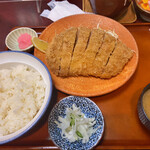 Tonkatsu Miyoshi - ロースカツ定食