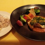 レストランMOMO - 甘鯛のポワレと雑穀米入りごはん